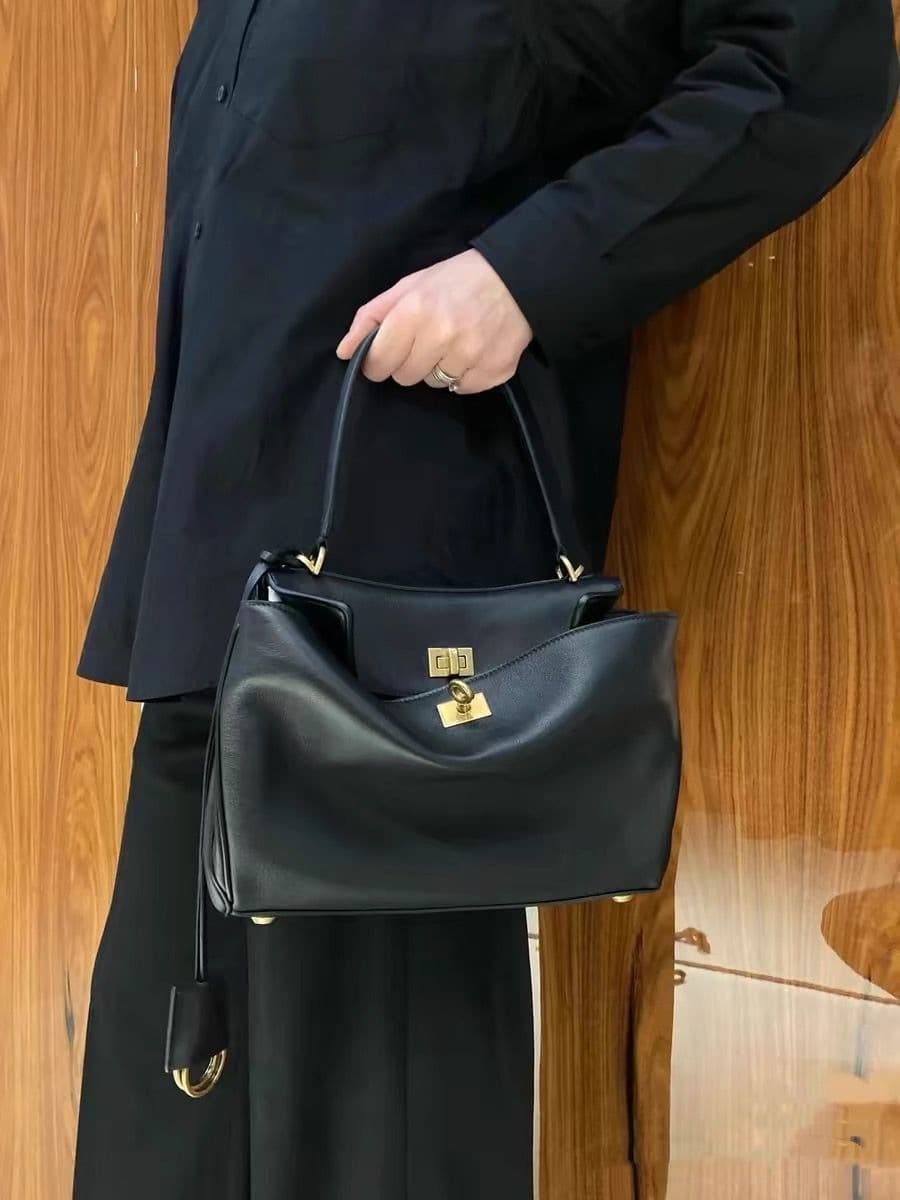 A4トートバック ソフトレザー 大容量 ビジネストート