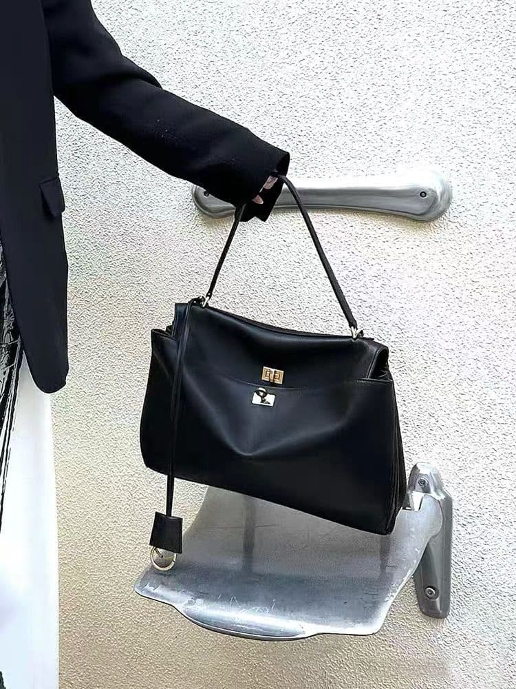 A4トートバック ソフトレザー 大容量 ビジネストート
