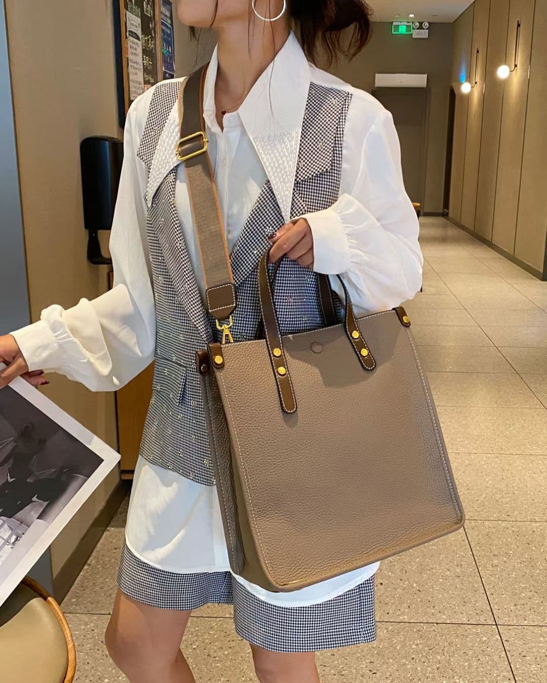 A4トートバック シンプル上質レザートートバッグ