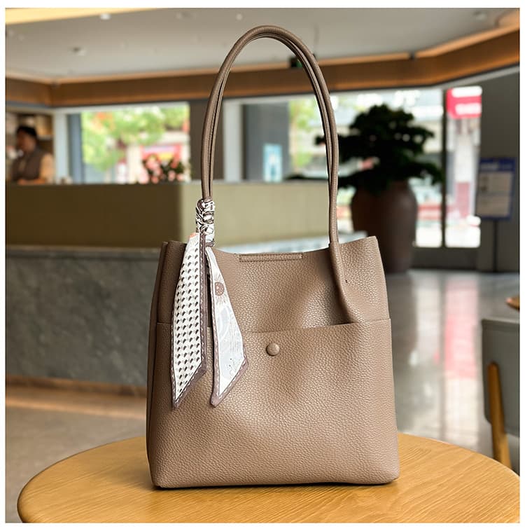 A4トートバック スカーフ付きシンプル軽量トートバッグ