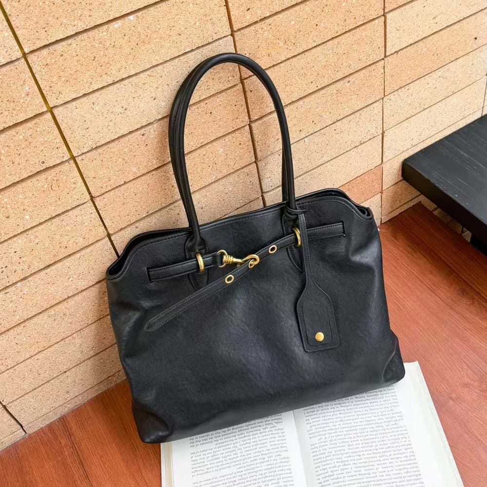 A4トートバッグ 上質な大容量シンプルトートバッグ