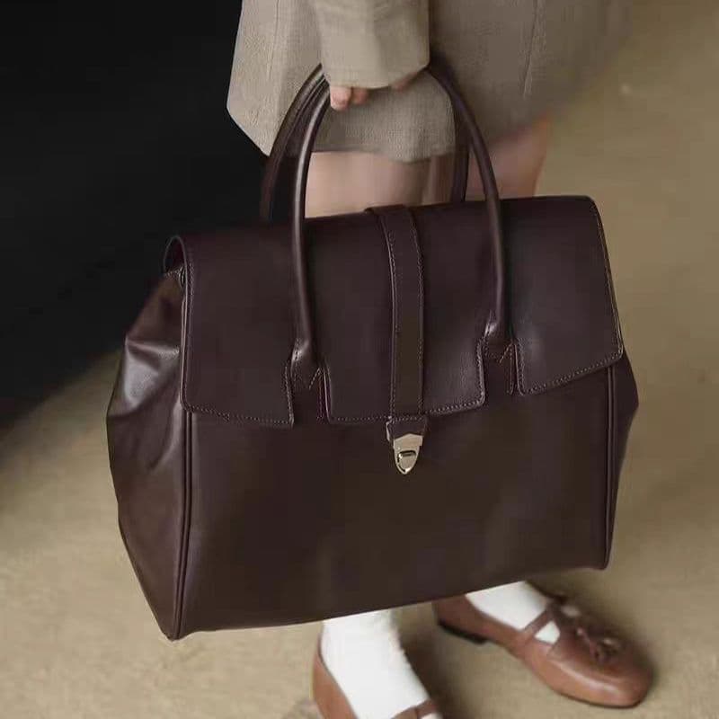 A4トートバッグ 上品な本革フラップ ハンドバッグ