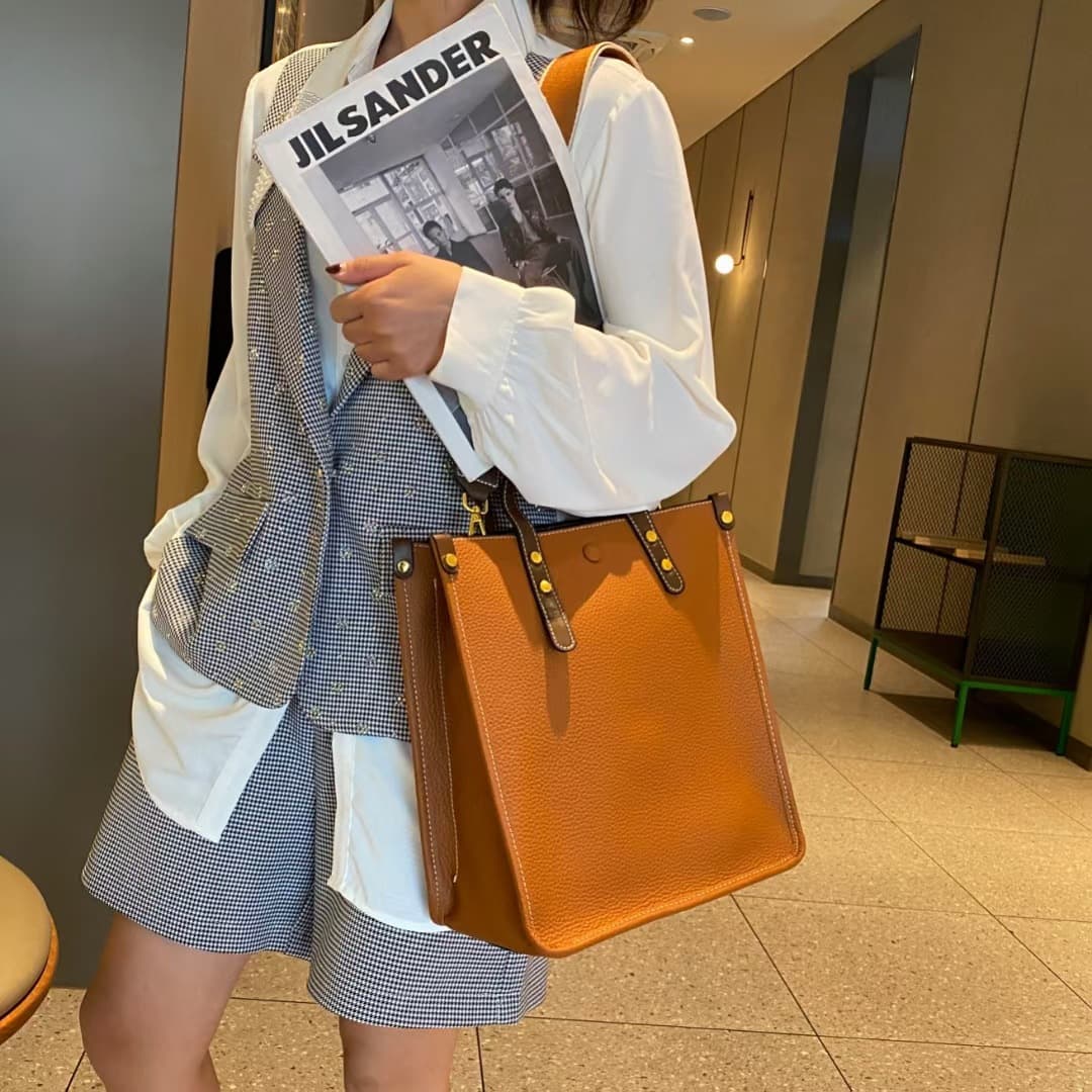 A4トートバック シンプル上質レザートートバッグ