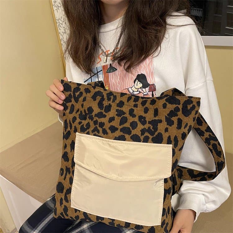 A4トートバック ヒョウ柄キャンバスポケット付きトートバッグ