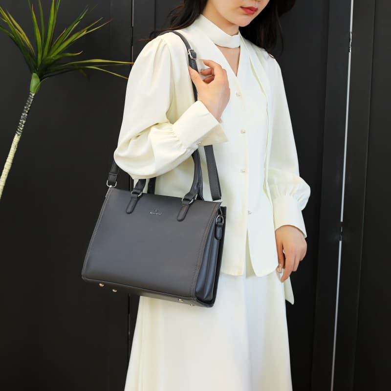 A4トートバッグ 上品シルエット 2wayトートバッグ